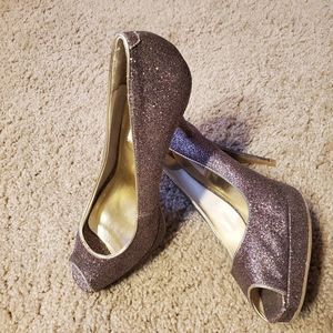 Steve Madden Sparkly  Peekaboo Platform Size 9.5